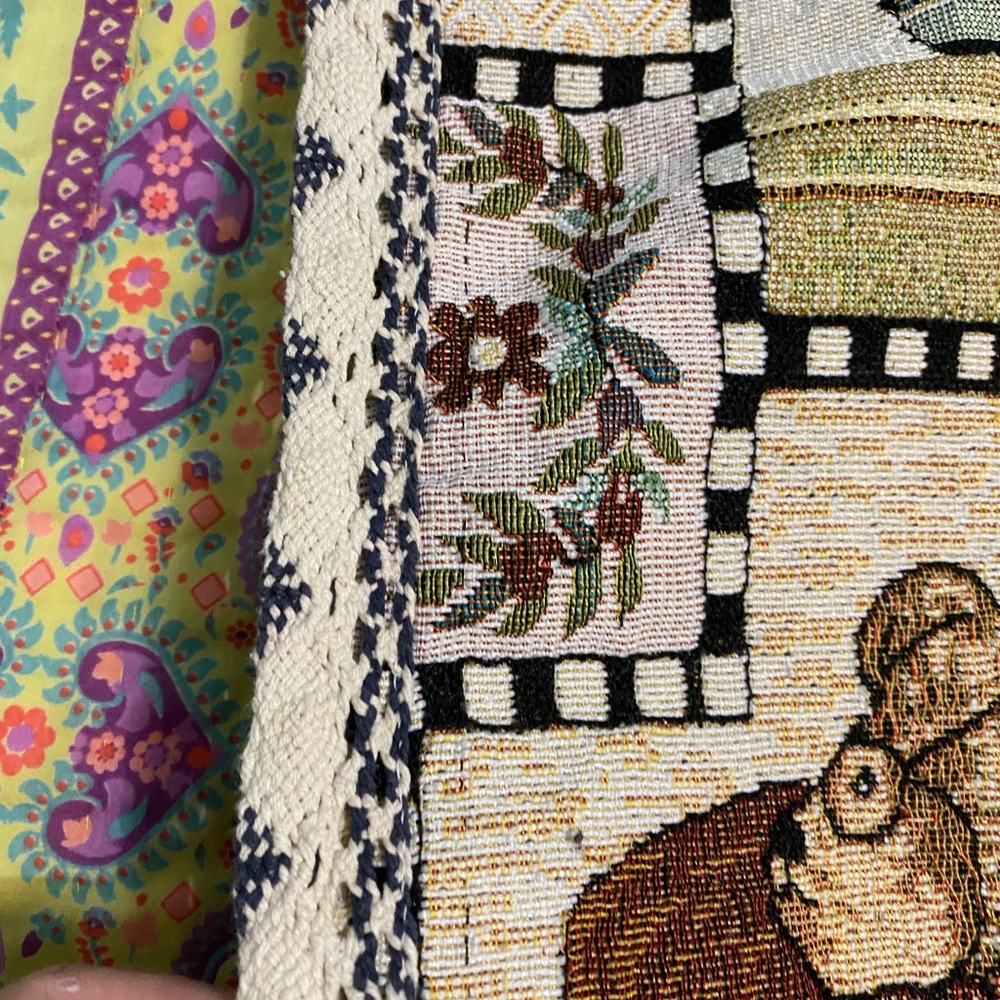 VTG Tapestry Teddy Bear Throw Blanket With Crocheted Edging 🐻 - Picture 4 of 5